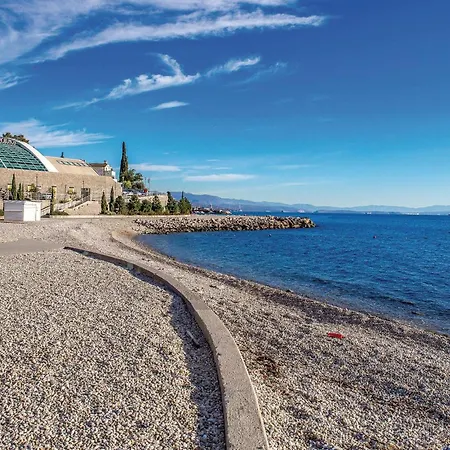 3 Bedroom Gorgeous In Διαμέρισμα