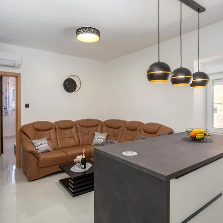 Gorgeous In With Wifi Apartment