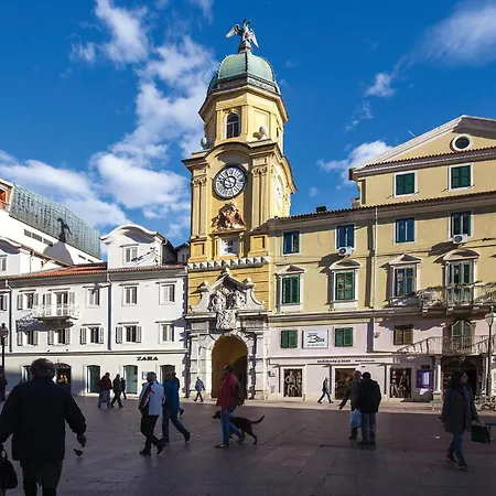 Gorgeous In With Wifi