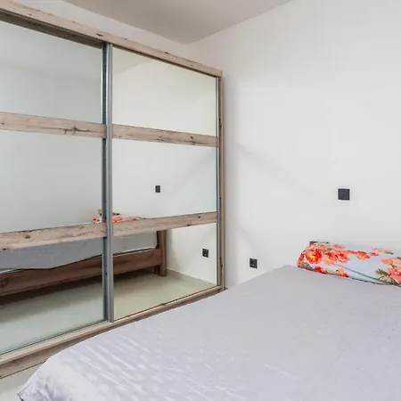 Apartment Gorgeous In With Wifi