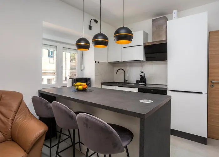 Apartamento Gorgeous In With Wifi Rijeka